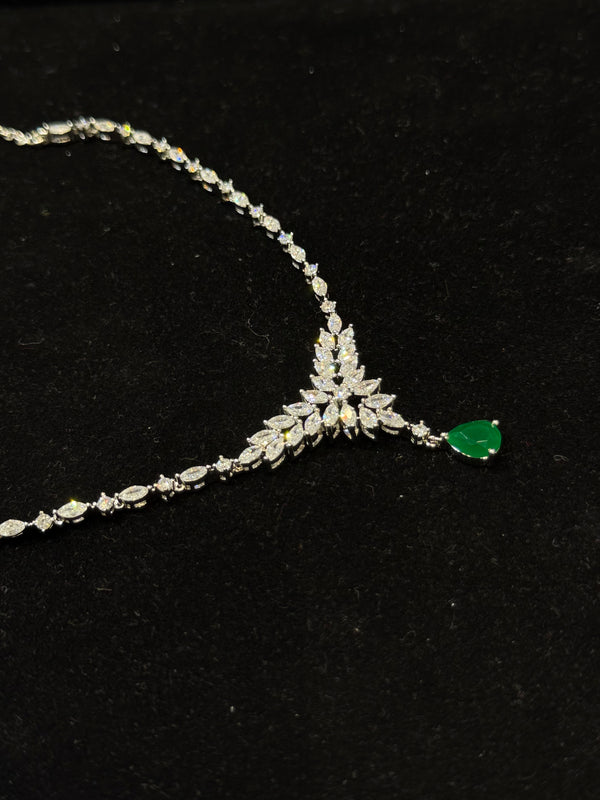 Green solitaire 925 Silver necklace
